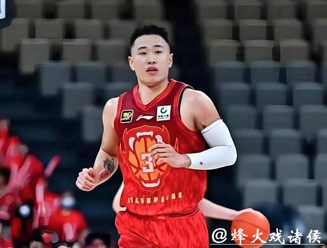 迪亚洛遭遇严厉防守,潘江被迫卸任,双方6人技术犯规,深圳豪取三连胜 迪亚洛遭遇严厉防守,潘江被迫卸任,双方6人技术犯规,深圳豪取三连胜